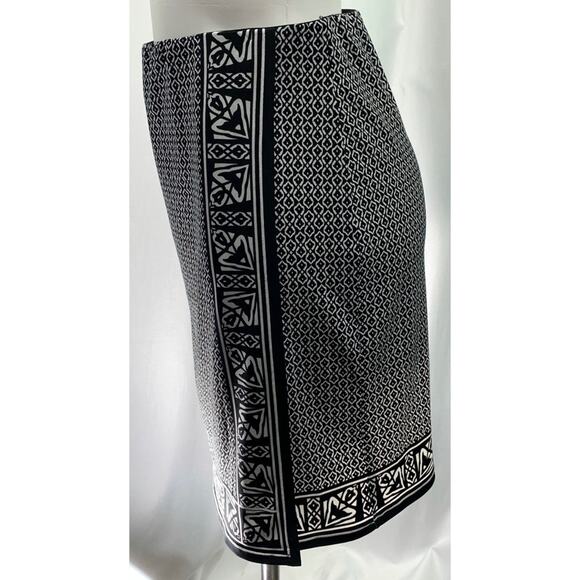 50% OFF Max Studios Skirt Mini Slit Geometric Pattern Faux Wrap - Picture 2 of 5